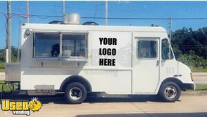 2001 Workhorse P42 All-Purpose Food Truck with Fire Suppression System