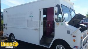 Very Nice Chevrolet Kurbmaster Box Truck Kitchen Food Truck / Mobile Kitchen