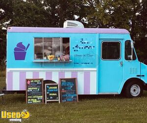 2002 Chevrolet Workhorse Soft Serve Ice Cream Truck | Mobile Dessert Unit