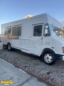 Well-Equipped GMC Step Van All-Purpose Food Truck Mobile Food Unit