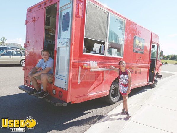 Used Food Truck / Multi-Functional Kitchen on Wheels Working Order