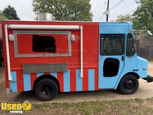 2003 GMC Workhorse 18' P42 Diesel Donut & Coffee Truck/Multi-Use Food Truck