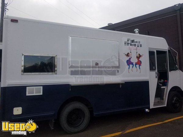 Mobile Kitchen Food Truck