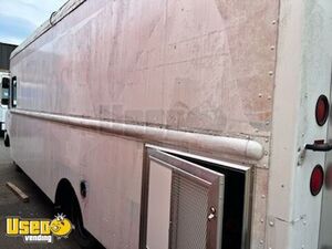 Versatile - 2004 26' International All-Purpose Food Truck