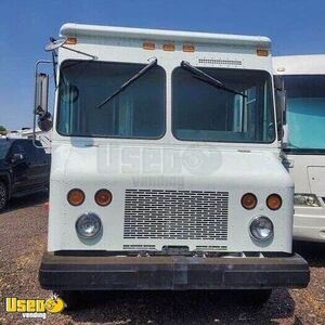 Permitted - 2001 GM Workhorse P42 Diesel Kitchen Food Truck with 2021 Kitchen Build-Out
