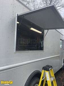 Versatile - Chevrolet P30 All-Purpose Food Truck with Fire Suppression DIY Truck