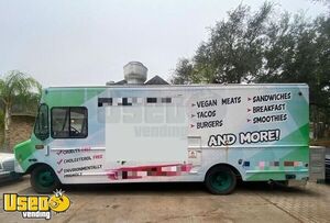 Health and Fire Department Approved 2005 Workhorse P42 25' Kitchen Food Truck