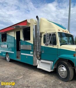 2003 Freightliner FL60 32' Diesel Kitchen Food Cab Truck | 2022 Kitchen