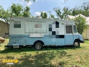 2003 Workhorse P42 All-Purpose Food Truck | Mobile Food Unit