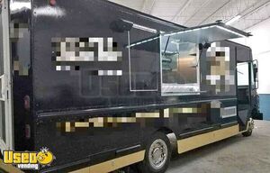 Versatile - 2005 Workhorse All-Purpose Food Truck Mobile Food Unit