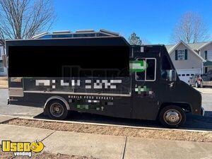 Custom Built - 23' 2001 Workhorse P42 Step Van Food Truck