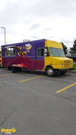 2003 Workhorse P42 28' Stepvan Kitchen Food Truck with Pro Fire Suppression