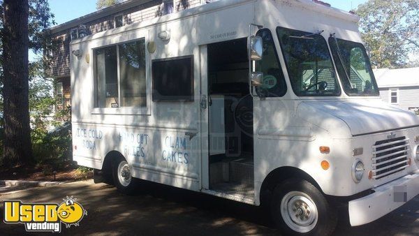 Grumman Kurb Master Food Truck