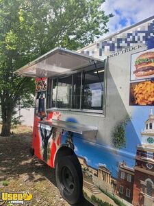 Very Lightly Used 2003 Ford Workhorse 23' Kitchen Food Truck