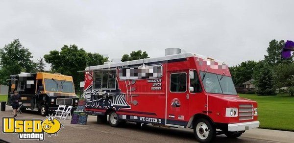 2006 26' Food Truck-Chevrolet Equinox Car Combo w/ Commercial Grade Equipment