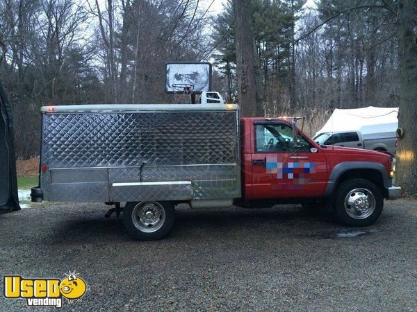 Turnkey 2002 Chevrolet 3500 HD Lunch Serving Canteen Truck