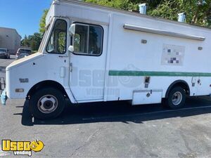 Chevrolet P30 Step Van Food Truck with Recently Remodeled Kitchen