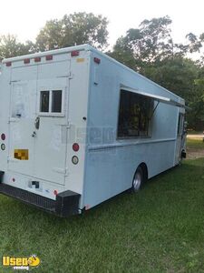 2005  GMC Workhorse All Purpose Food Truck | Mobile Food Unit