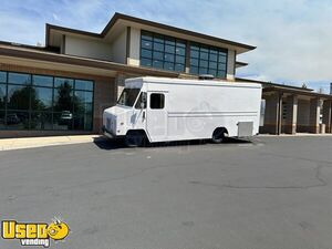 28' Chevrolet P30 All-Purpose Mobile Kitchen Food Truck