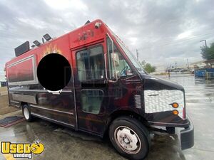 LOW MILES 2002 26' Freightliner MT45 Diesel ALL NSF Food Truck w. Pro-Fire Suppression