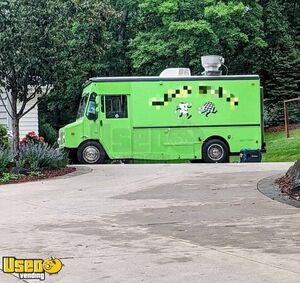 Well Equipped - 2006 21' Workhorse All-Purpose Food Truck