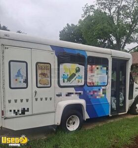 2010 - Ford E450 Ice Cream/Shaved Ice Food Truck Mobile Vending Unit