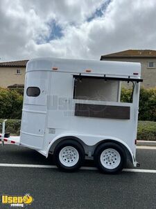 Newly Renovated Vintage Mobile Horse Bar Trailer | Beverage Trailer