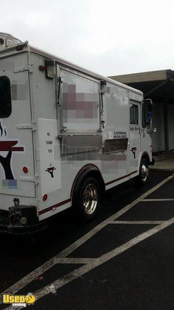 Grumman Olsen Chevy P30 Mobile Kitchen Food Truck