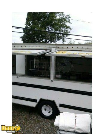 Ready to Work 21' GMC 350 Box Van Coffee Truck / Used Mobile Cafe