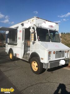 18'. 5 Chevrolet P30 Diesel Step Van Food Truck / Used Kitchen on Wheels