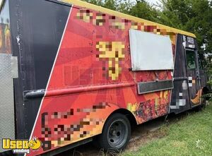 Good Running Chevrolet P30 Food Truck / Used Kitchen on Wheels