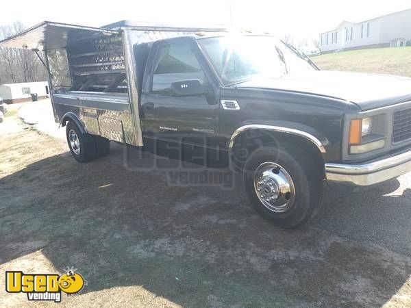 GMC Lunch / Canteen Truck