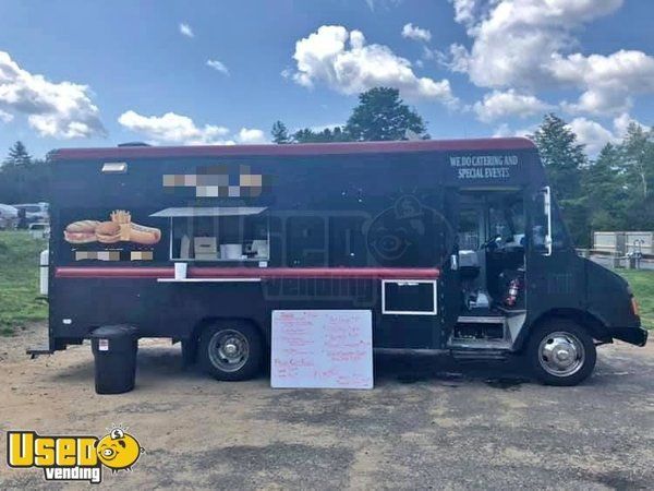 Used Chevrolet P30 Food Truck / Mobile Kitchen Unit Condition