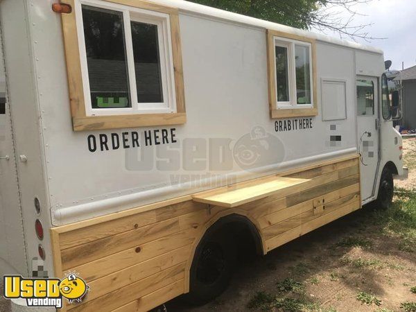 Vintage 1976 Chevrolet P-30 Step Van Coffee Truck / Ready to Roll Mobile Cafe