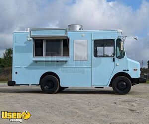 LOW MILES 2003 Workhorse P42 Diesel Step Van Food Truck w/  New 2022  Kitchen