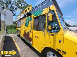 Loaded 2005 25' Workhorse P42 Mobile Kitchen Food Truck w/ 2021 Kitchen Buildout + Fire System