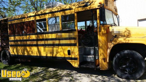 Bluebird BBQ Truck with Porch