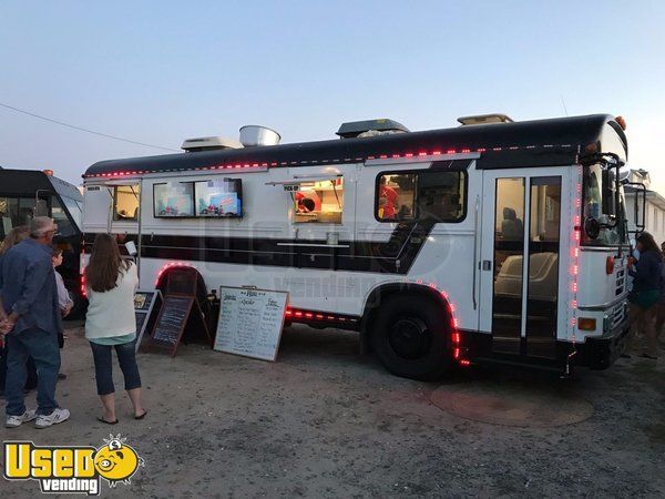 Bluebird Food Bus / Truck