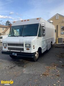 Loaded Turnkey 2001 Workhorse P42 Diesel Step Van Kitchen Food Truck
