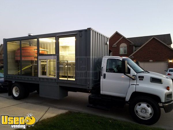 2006 GMC Wood Fired Pizza Truck