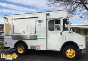 18.5' Chevrolet P30 Diesel Step Van Food Truck / Used Mobile Kitchen