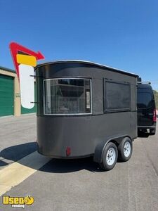 New Ready-to-Outfit 2023 Round Diner Style Food Concession Trailer