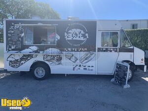 Fully Loaded - 2000 Freightliner Mobile Food Truck with Commercial Kitchen
