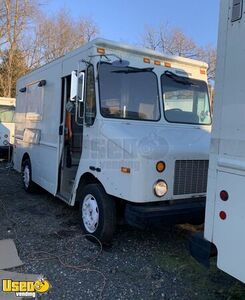 Fully-Equipped Freightliner M-Line Step Van with Newly-Built Kitchen