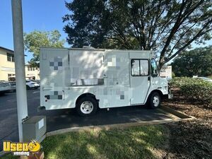 2003 Workhorse P42 All-Purpose Food Truck with Pro Fire System