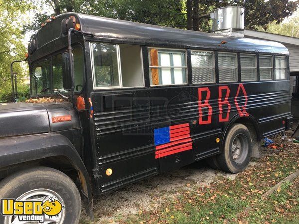 Fully Operational Ford B600 Vintage School Bus Food Truck / Mobile Food Unit