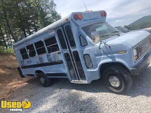 2005 E350 Mini Bus 18' Food Truck / Used Mobile Food Vending Unit