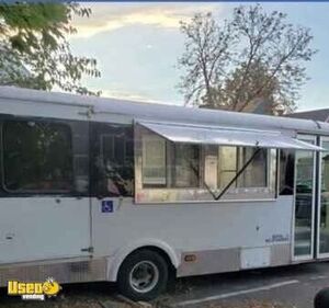 2010 Ford 450 Super Duty Mobile Kitchen Food Truck