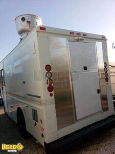 2003 Chevrolet Workhorse Diesel 21'  Food Truck w/ Unused Kitchen