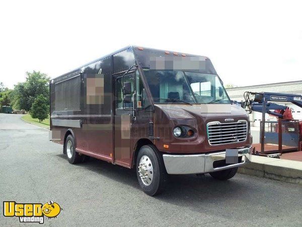 2005 - Freightliner MT 55 18' Mobile Kitchen Truck